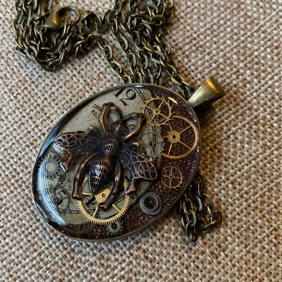 Bee Steam Punk Vintage Watch Face Gears Necklace Homemade - Picture 4 of 9